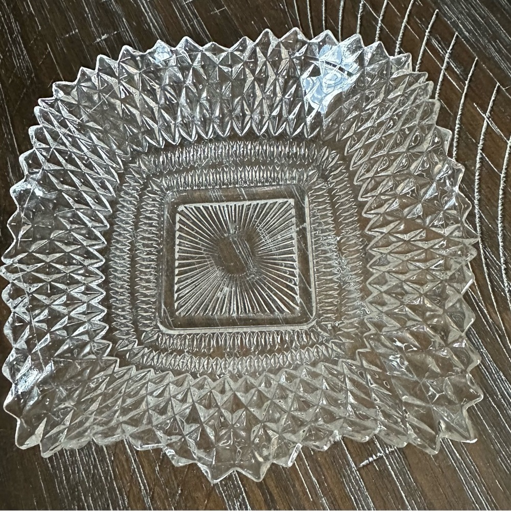 Source Unknown Clear Pressed Glass Square Serving Bowl
